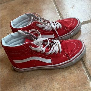 Height top red VANS